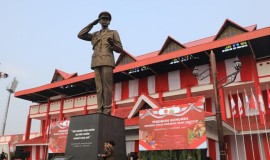 Monumen Hoegeng Diresmikan, Nana Sebut Sosok Pemimpin dan Polisi yang Berintegritas Tinggi