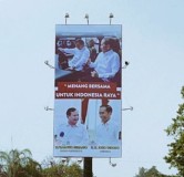 Rusak Netralitas, Baliho Prabowo dan Jokowi Didesak Diturunkan 