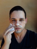 Tak Selalu Perawatan Dilakukan Perempuan, Inilah 9 Skincare untuk Pria yang Mencerahkan Wajah