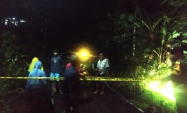 Jalan Penghubung Tiga Desa Ambles, Polsek Karangmoncol Pasang Garis Polisi