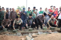 Gubernur Arinal Lakukan Peletakan Batu Pembangunan Masjid Galpanda Sidomulyo Lamsel