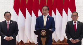 Presiden Jokowi Pakai Dasi Warna Kuning Sebelum ke Jepang, Begini Kata Mensesneg