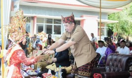 Bupati Dendi Buka Festival Budaya dan Doa HUT ke-11 Kecamatan Marga Punduh