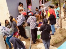 Relawan Ganjar-Mahfud Suplai Air Bersih buat Warga Sumber Agung Girang
