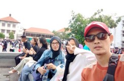Azzahra Senang Liburannya ke Kota Tua Jakarta Ditemani Orangtuanya 