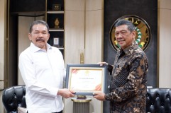 Rakyat Merdeka Beri Penghargaan Best Achievement Award 2023 ke Jaksa Agung ST Burhanuddin