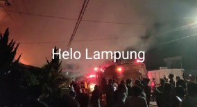 Baru 2 Pekan Pasang Listrik PLN, Toko Onderdil Ludes Terbakar di Yukumjaya