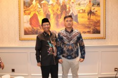 Ke Lampung, Mahfud MD Dapat Gelar Adat dan Kampanye di 3 Daerah