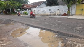 Sudah Ditangani Darurat oleh DPUPR, Jalan Bahari Weleri Rusak Lagi