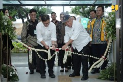 Menteri Basuki dan Menkes RI Resmikan Rusun Asrama Poltekkes Kementerian Kesehatan Yogyakarta