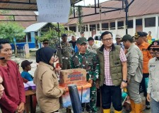 TNI Dirikan Posko Bencana dan Dapur Umum Bantu Warga Jarai Lahat