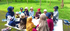 Wonosobo Membaca Nyaring, Cerianya Anak-anak Ikuti Eduwisata di Arboretum Kalianget