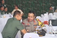 Perkuat Sinergitas TNI-Polri, Wakapolres Tangsel Hadiri Sertijab Komandan Baru Pusat Penerbangan TNI AD Pondok Cabe