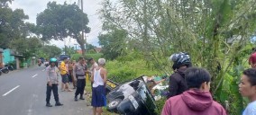 Mobil Pikap Rombongan Pengajian Tergelincir ke Sungai di Kertanegara, Satu Orang Meninggal