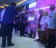 Penjabat (Pj) Bupati Lampung Barat , Menerima Sertifikat Eradikasi Frambusia dari Kementrian Kesehatan (Kemenkes) Republik Iindonesia