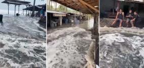 Banjir Rop Pantai Selatan Trenggalek, Sampah Berserakan di Sekitar Pantai, Masyarakat agar Waspada Potensi Gelombang Tinggi Lagi