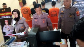 Satreskrim Polresta Bandarlampung Membekuk Pelaku Pemalsu Dokumen SIM