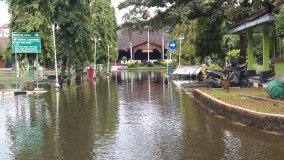 Banjir di Kawasan Perkotaan Demak Surut, Pertokoan Mulai Buka