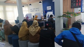 Dipadati Nasabah Jelang Libur Lebaran, Bank Lampung Berkomitmen Terus Tingkatkan Pelayanan