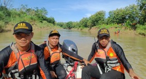 Diduga Tak Bisa Berenang, Bocah di Grobogan Tenggelam saat Mandi di Sungai Tuntang dan Meninggal