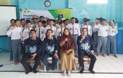 Tim PKM USM Sosialisasikan  Teknologi Pengolahan Daging ke Siswa SMA Muhammadiyah 4 Kendal