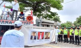 Diduga Endorse Oknum Mahasiswa, WNA China Dituding IAW jadi Bohir Aksi Demo di Gedung Bawas MA dan Komisi Yudisial