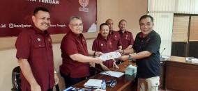 Terima SK Gubernur, Bona Minta KONI di Semarang Raya Bergerak Cepat Siapkan Porprov 2026