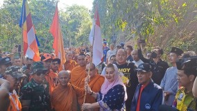 Bhikkhu Thudong Tinggalkan Semarang ke Borobudur, Mbak Ita Apresiasi Tingginya Toleransi Warga