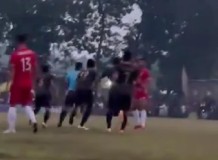 Viral Video Pemain Liga 1 dan Eks Timnas Keroyok Wasit di Turnamen Piala Bupati Bener Bersatu Cup 3