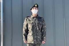 Kabar Bahagia Untuk ARMY, Jin Resmi Bebas Wamil, Disambut Member BTS