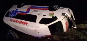 Mobil Ambulance Terguling di Tol Ngawi, Tak Bisa Membayangkan Ibu dan Bayi yang Baru Lahir ada di Dalamnya