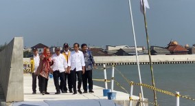 Jokowi Sebut Proyek Tanggul Laut di Semarang Bisa jadi Contoh Daerah Lain