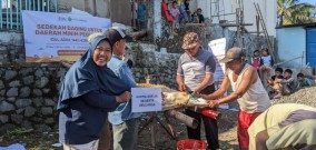 Ternak Park Bersama Donatur, Bagi 369 Kambing untuk Warga Wonosalam Jombang