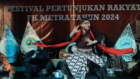 Pentaskan Pertunjukan Rakyat Cara FK Metra Purbalingga Sosialisasikan Pilkada Damai 2024