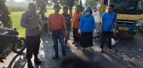 Tabrakan Adu Banteng Sepeda Motor vs Truk, Warga Purwoasri Kediri Tewas di Jalan Raya Puri Mojokerto