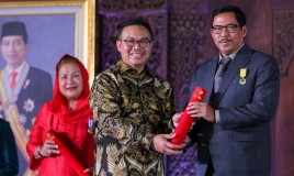 Komitmen Tangani Stunting, Pj Gubernur Jateng Raih Penghargaan Dharma Karya Kencana dari BKKBN