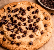 Resep Praktis Viral Buat Giant Cookies, Enak Dicelup Susu