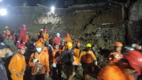 Tertimbun Reruntuhan Talud, Jasad Kakek di Solo Berhasil Dievakuasi Tim SAR