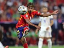Lamine Yamal Cetak Rekor Pemain Termuda yang Bisa Cetak Gol di EURO, Pele pun Kalah ! 