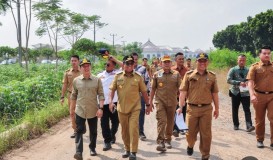 Pemprov Lampung Direncanakan  Gelar Upacara Peringatan HUT ke-79 RI di Kota Baru, Pj. Gubernur Samsudin Tinjau Sejumlah Lokasi.