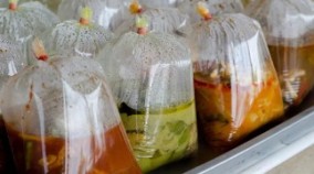 Awas, Bungkus Makanan Panas Pakai Plastik Bisa Sebabkan Kanker Payudara !