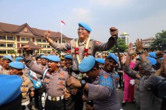 Keharuan Selimuti Acara Pelepasan Kapolda Banten Irjen Pol Abdul Karim