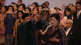 Destry Damayanti Kembali Ucapkan Sumpah sebagai Deputi Gubernur Senior Bank Indonesia