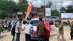 Warga Desa Tebing Karya Mandiri Gembira Memiliki Mobil Ambulans