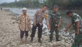 Dikira Besi Rongsokan Ternyata Mortir, Polisi dan TNI Evakuasi dari Sungai Klawing