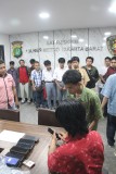 105 Pendemo RUU Pilkada Melenggang Pulang, Cuma Satu Dimintakan Duit Oleh Polisi