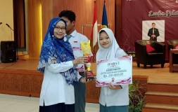 Siswa MAN 1 Kota Semarang Sabet Juara II Lomba Pidato di USM