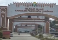 Begini Tanggapan Pemprov Sulawesi Tenggara Terkait Gapura Kopong yang Viral, Memang Sengaja di Desain Seperti itu ? 