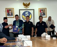 Nasdem Lampung Berikan SK Pimpinan Dewan dan Fraksi di 13 Kabupaten Kota