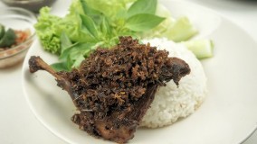 Resep Bebek Bumbu Hitam Khas Madura Gurihnya Bikin Nagih!